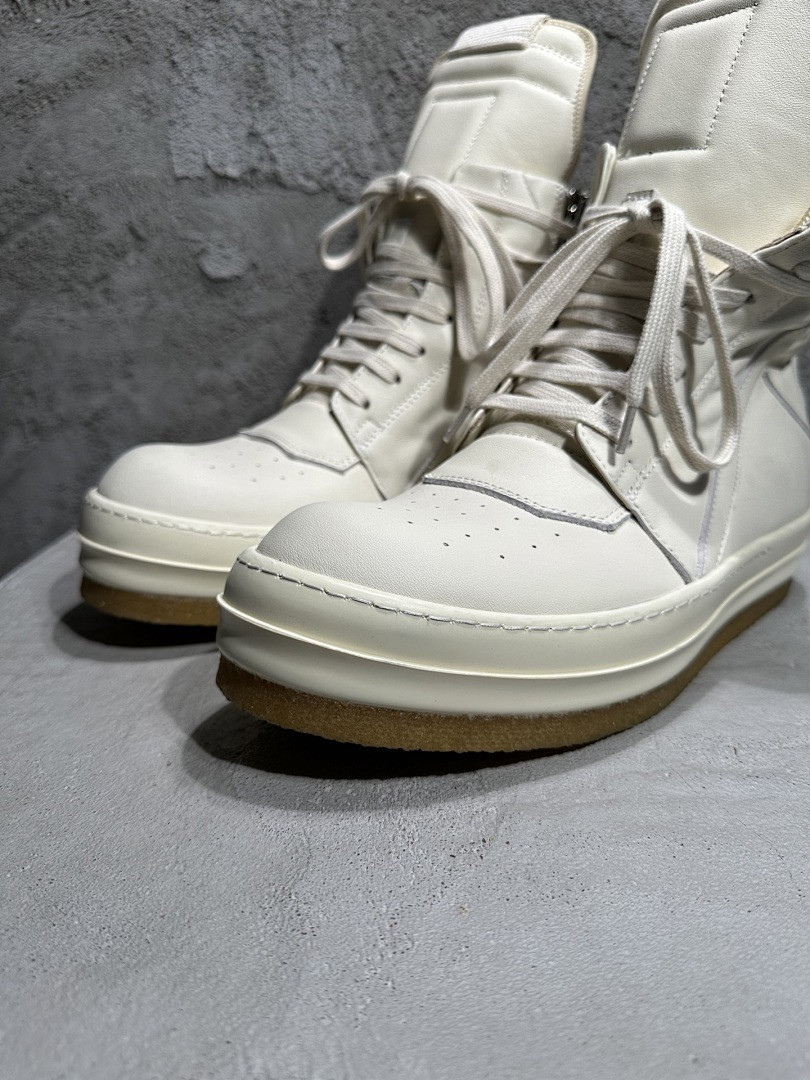 RO Sneakers