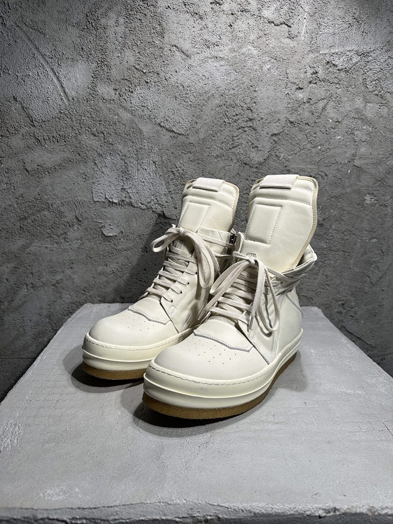 RO Sneakers