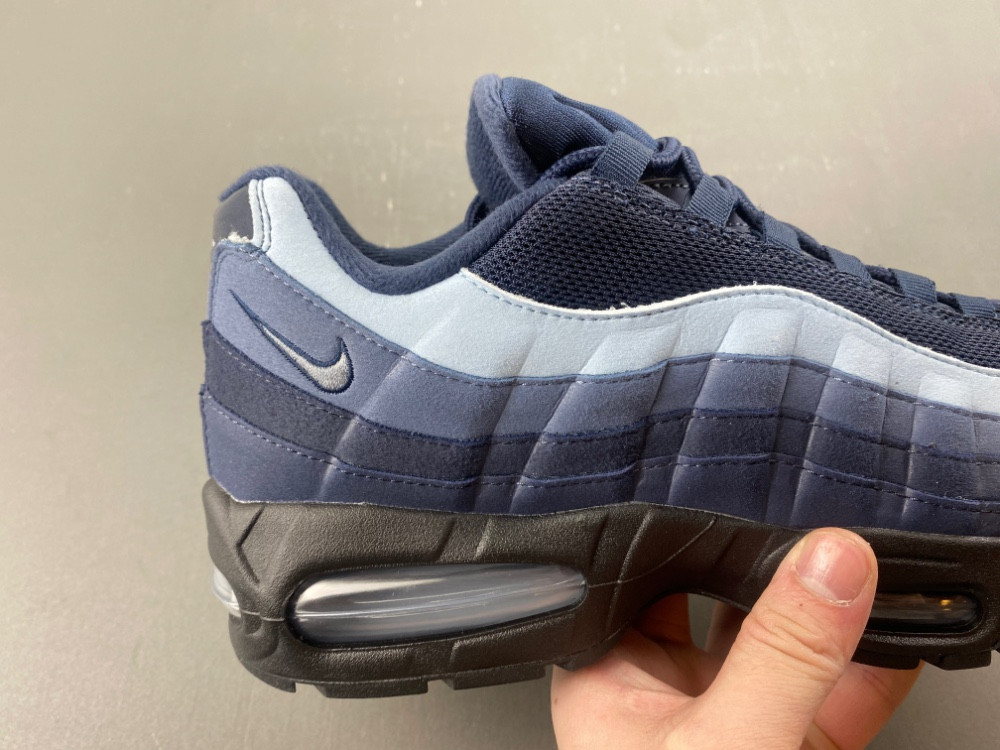 Nike Air Max 95 OG Obsidian Releases Fall 2025 IH4457-400