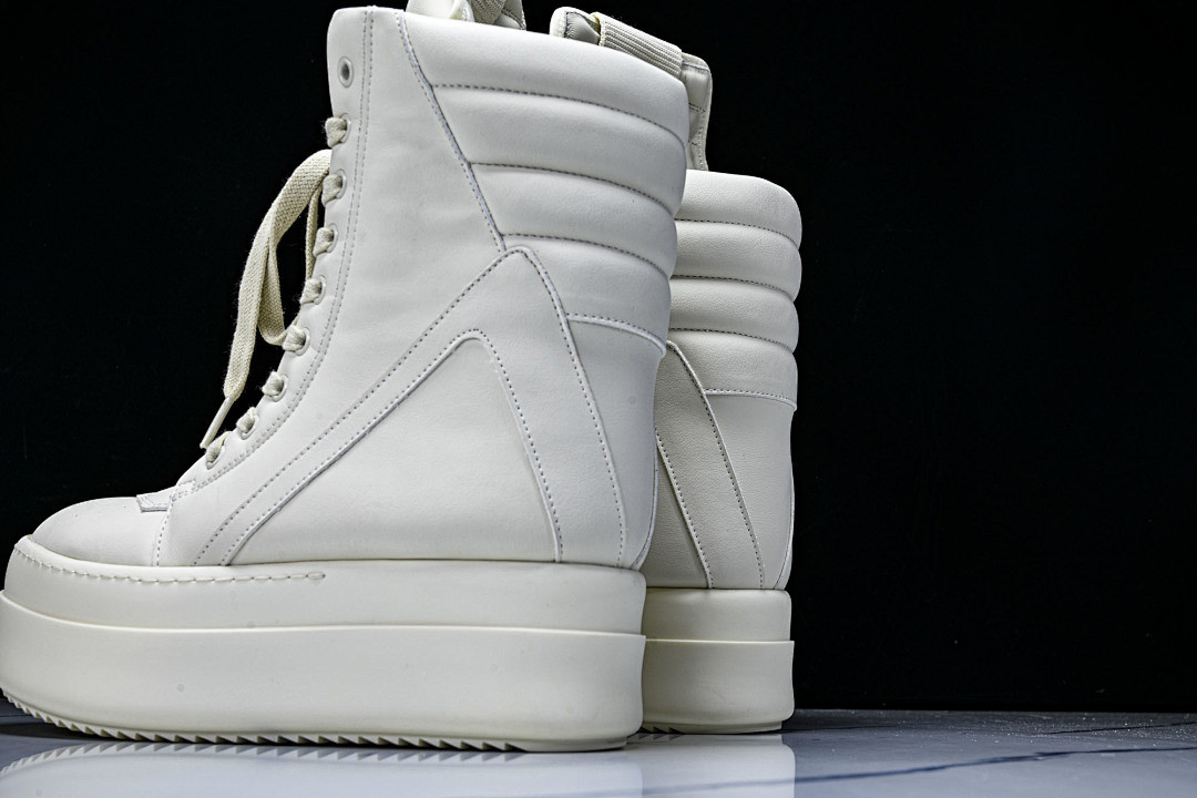 RO Sneakers