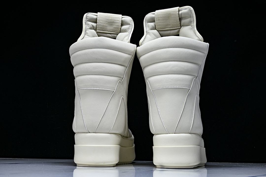 RO Sneakers