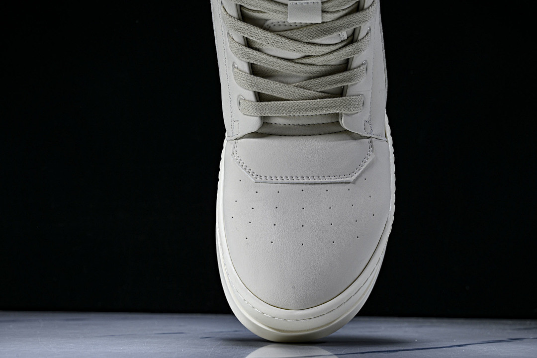 RO Sneakers
