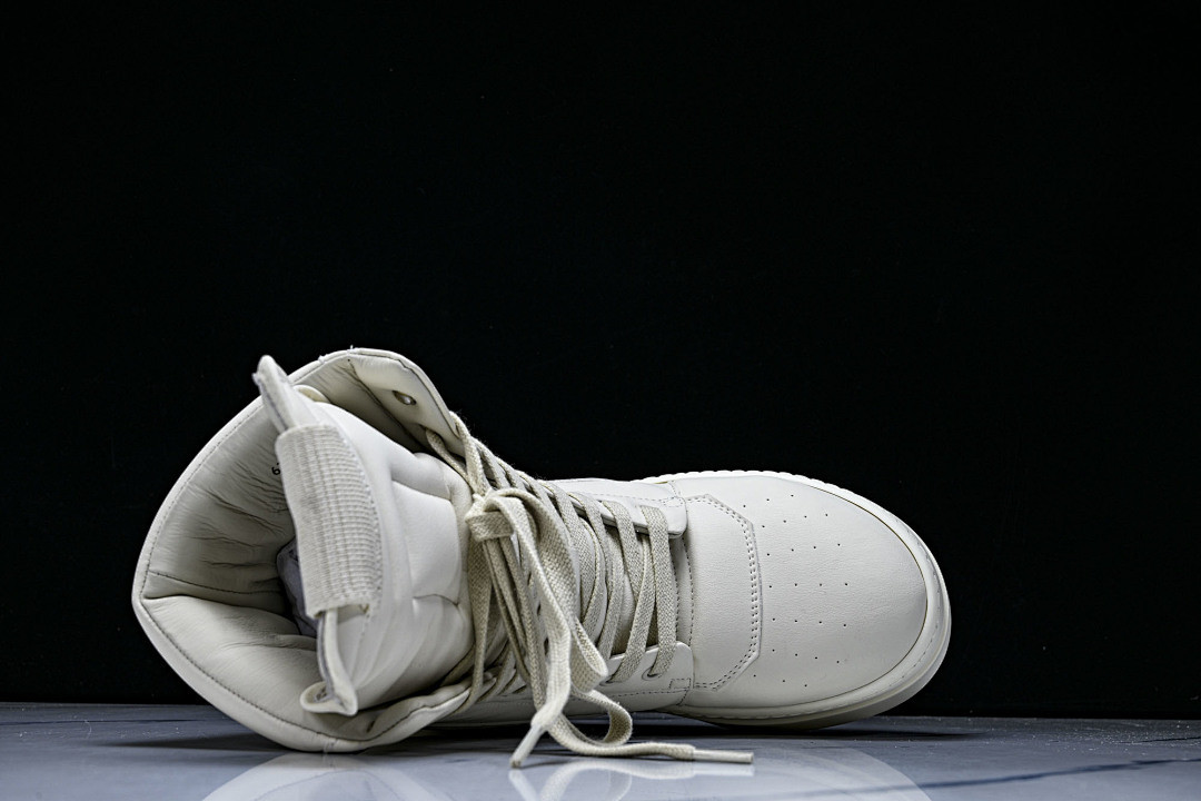 RO Sneakers