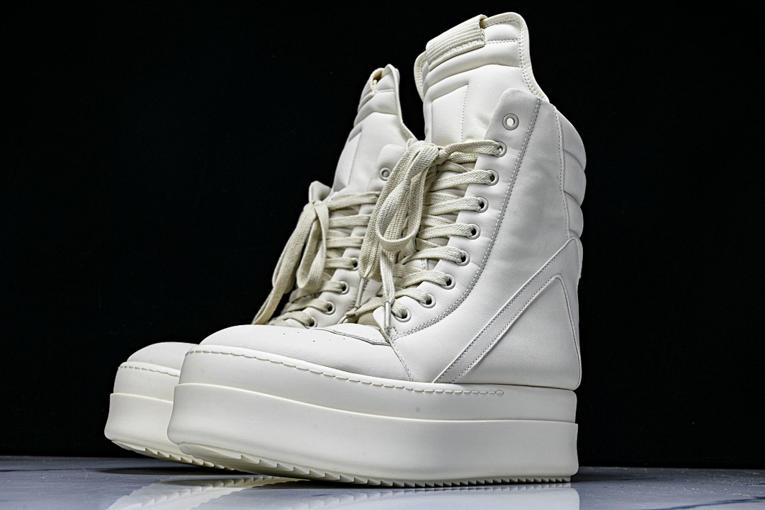 RO Sneakers