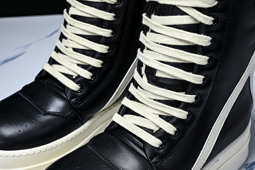 RO Sneakers