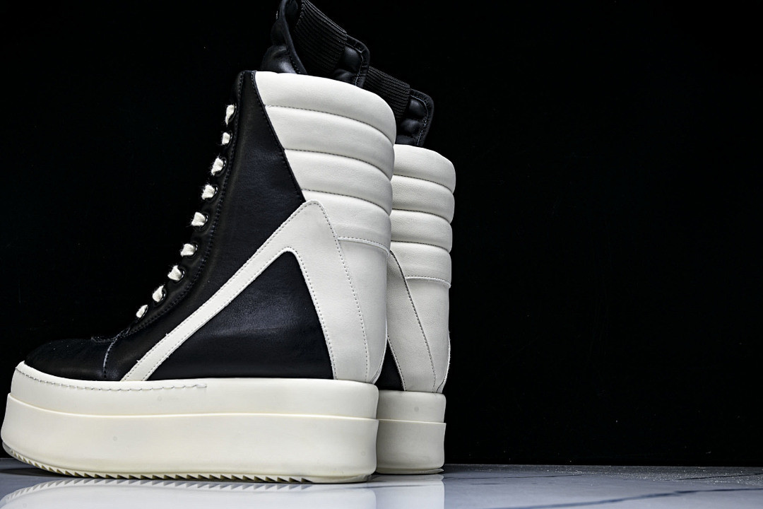 RO Sneakers