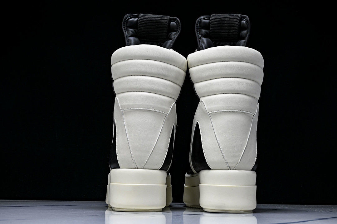 RO Sneakers
