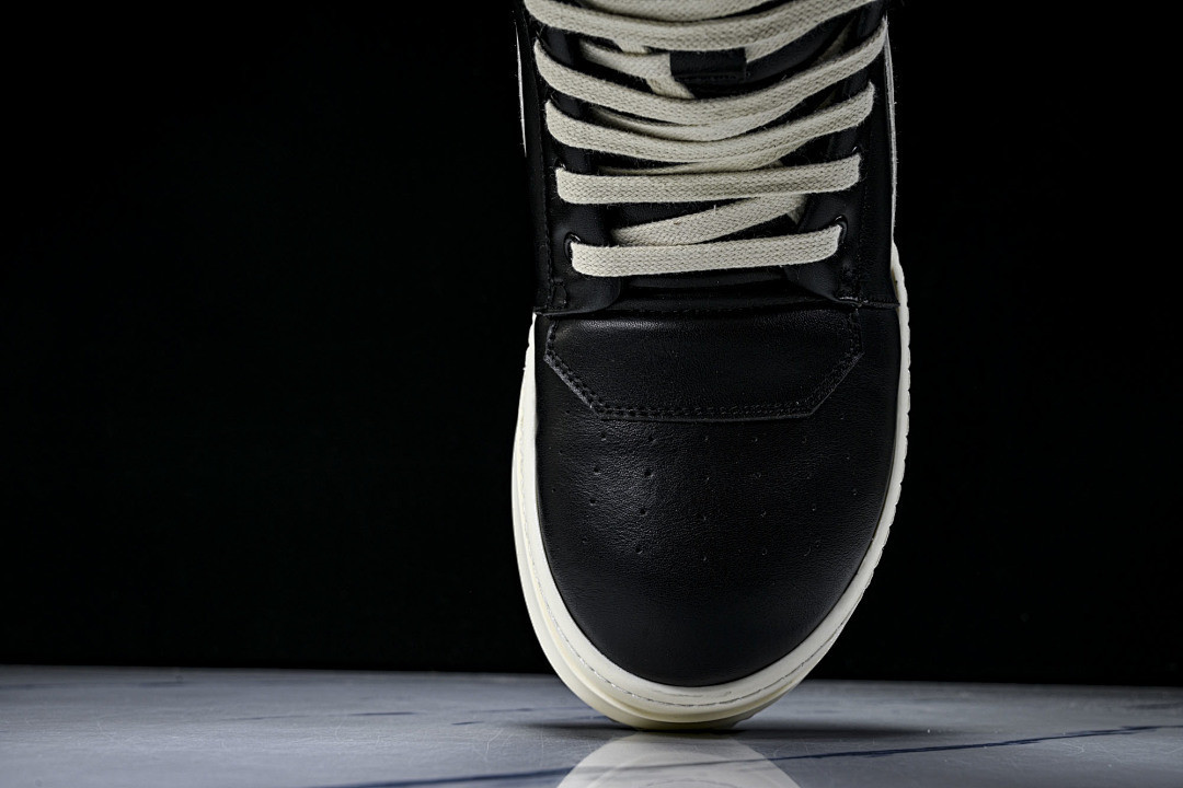 RO Sneakers
