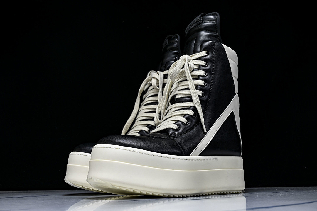 RO Sneakers
