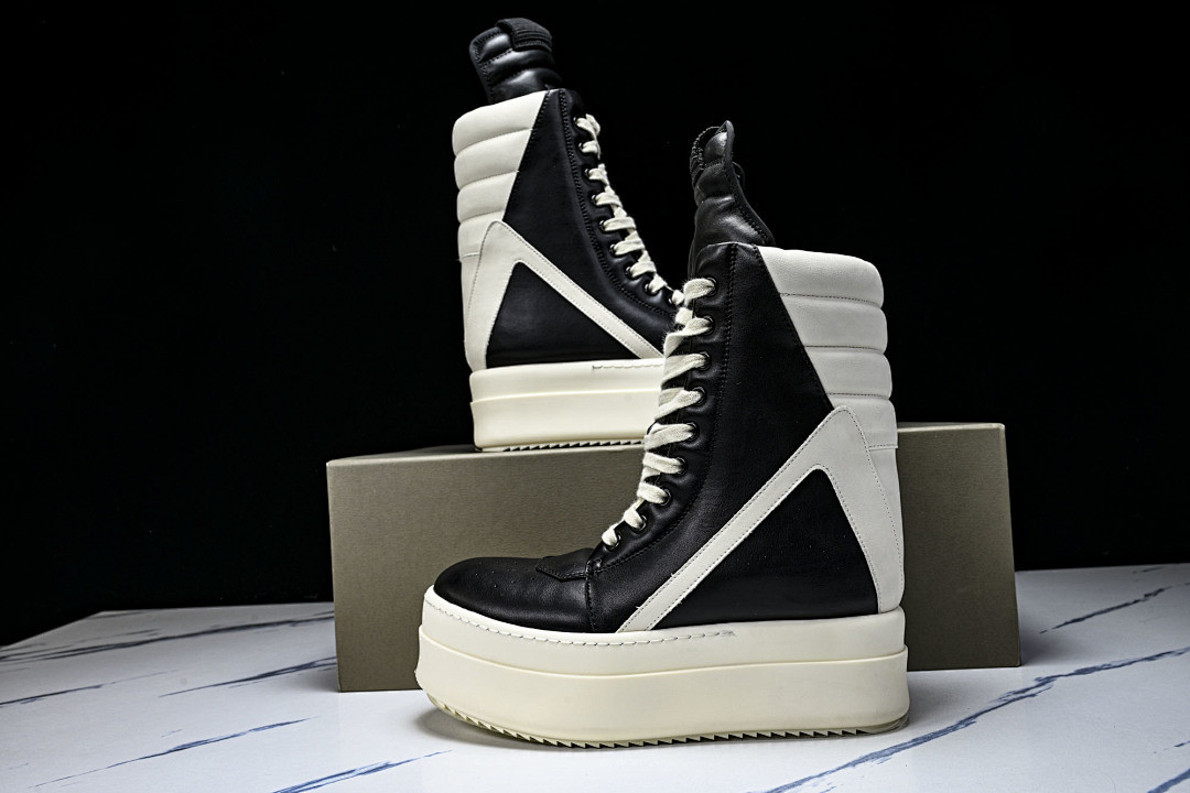 RO Sneakers