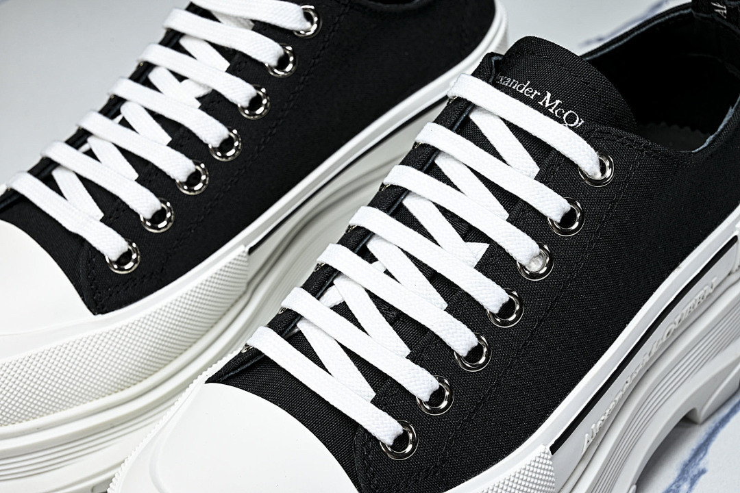 MQ Sneakers