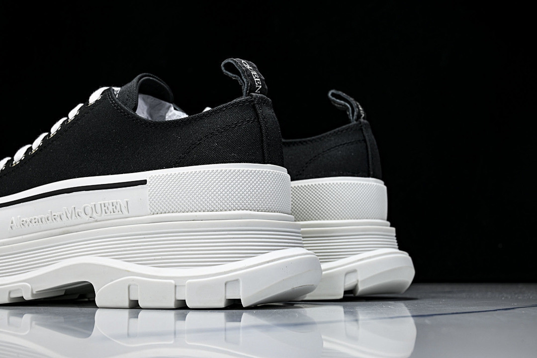 MQ Sneakers