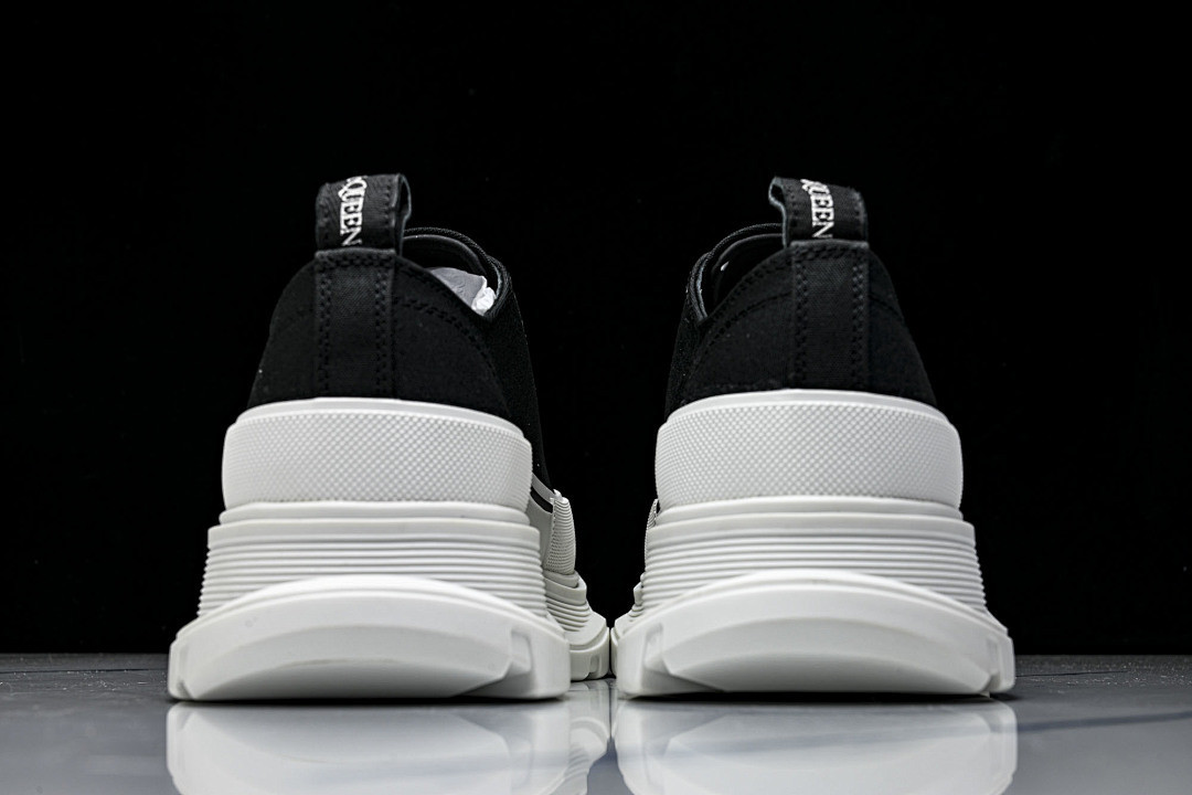 MQ Sneakers