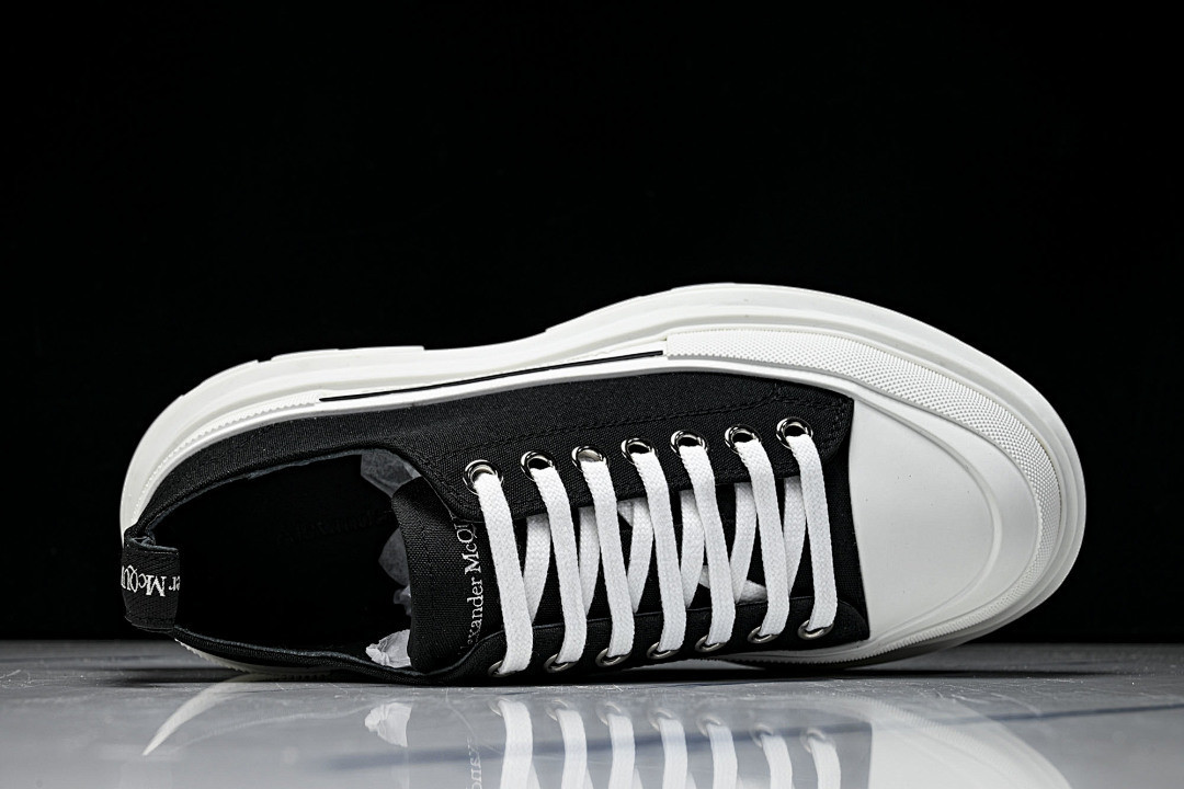MQ Sneakers