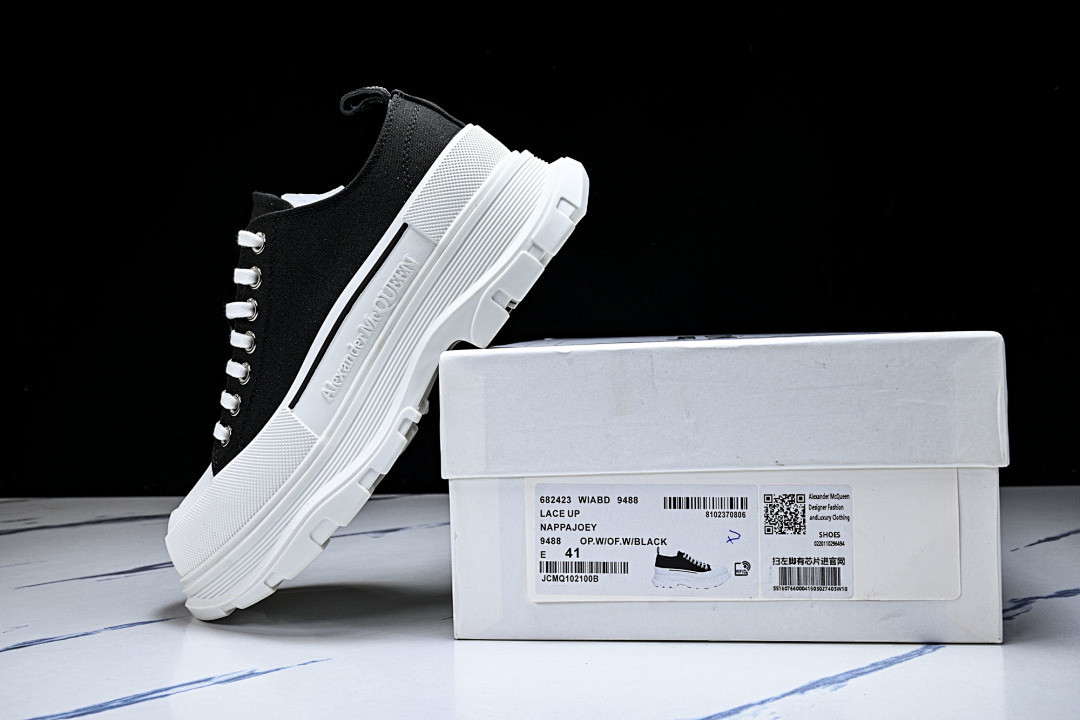 MQ Sneakers