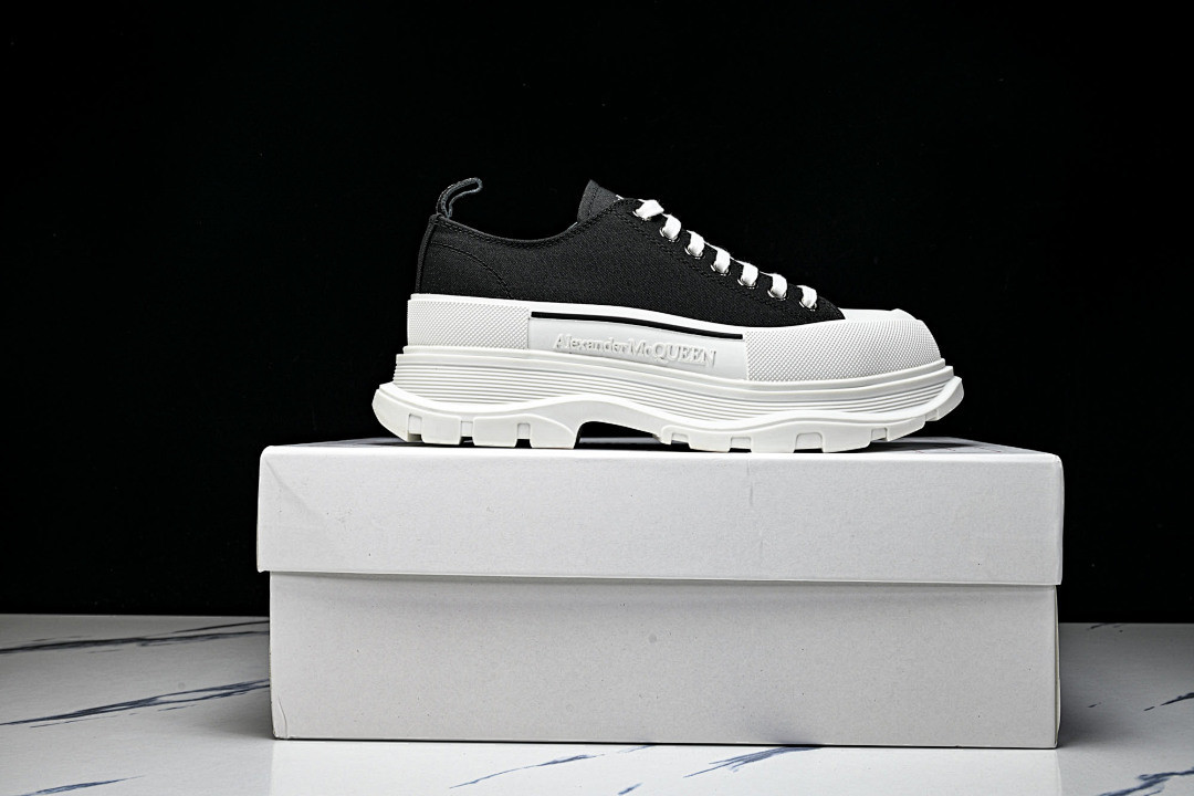 MQ Sneakers