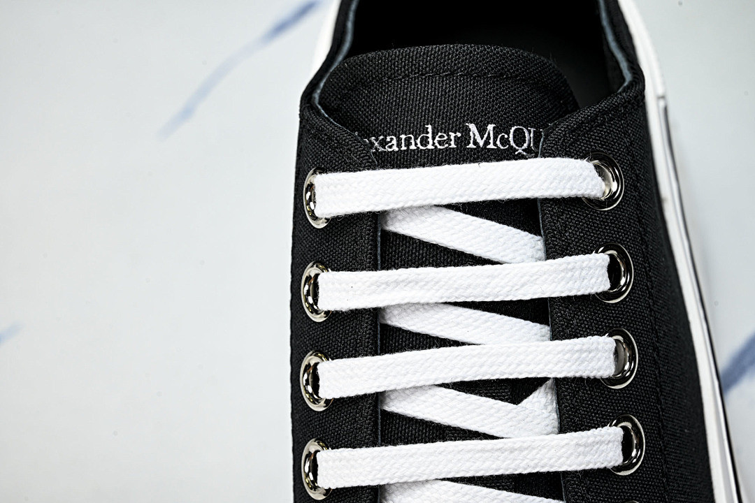 MQ Sneakers