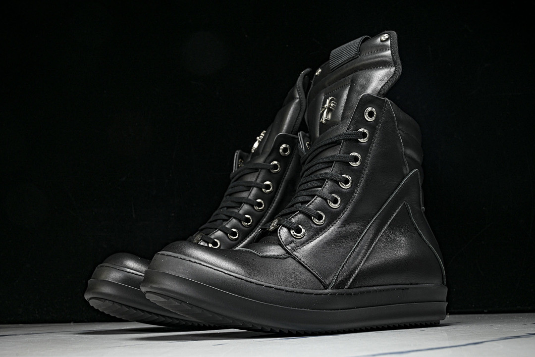 RO Sneakers