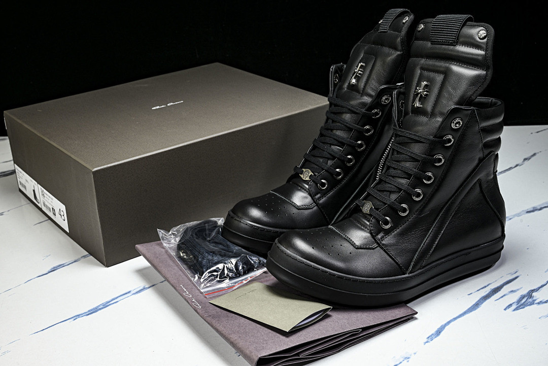 RO Sneakers