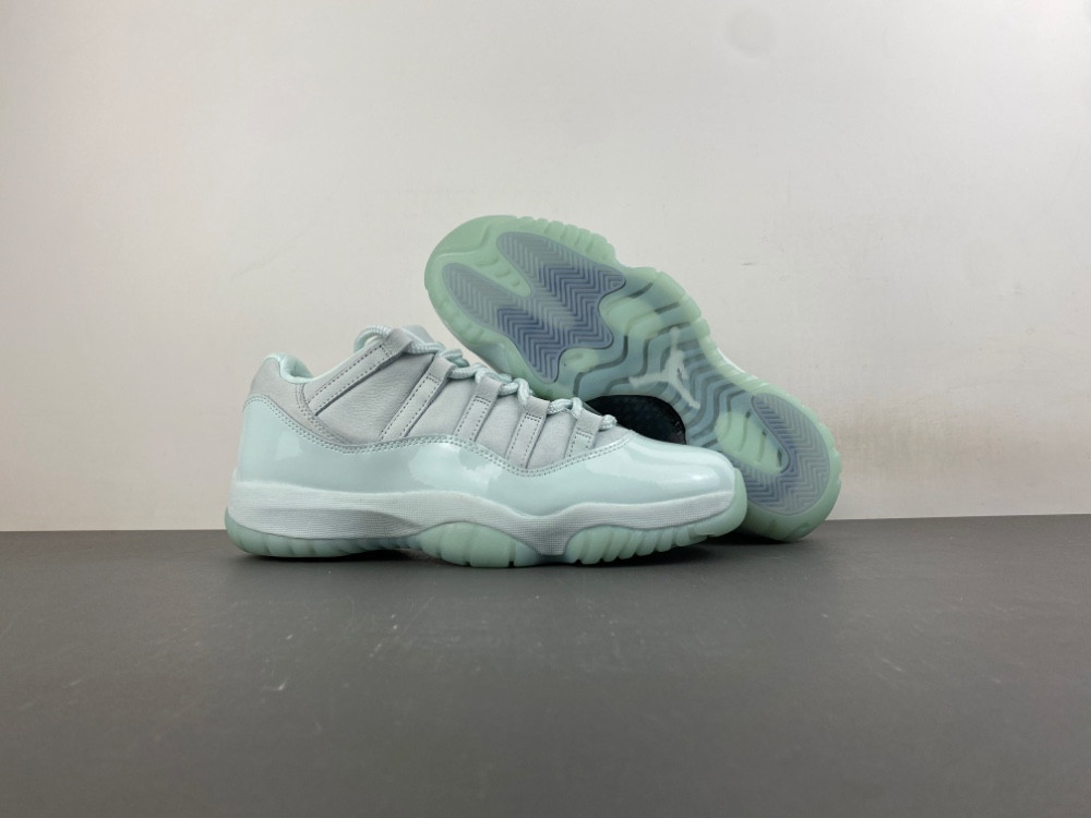 Air Jordan 11 Low IW1882-300