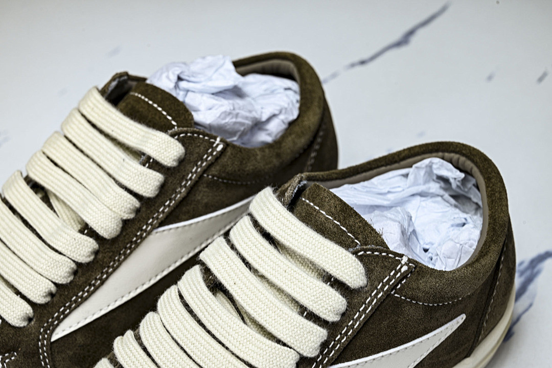 RO Sneakers