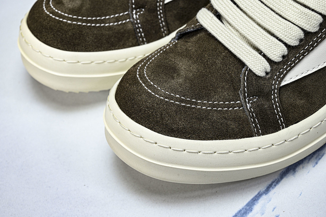 RO Sneakers