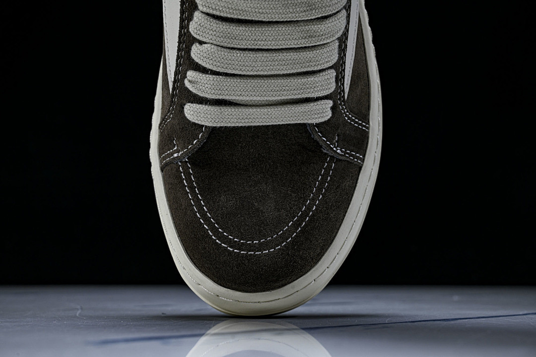 RO Sneakers