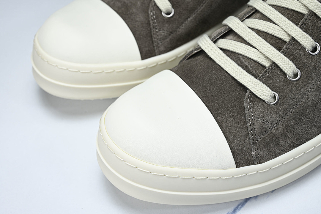 RO Sneakers