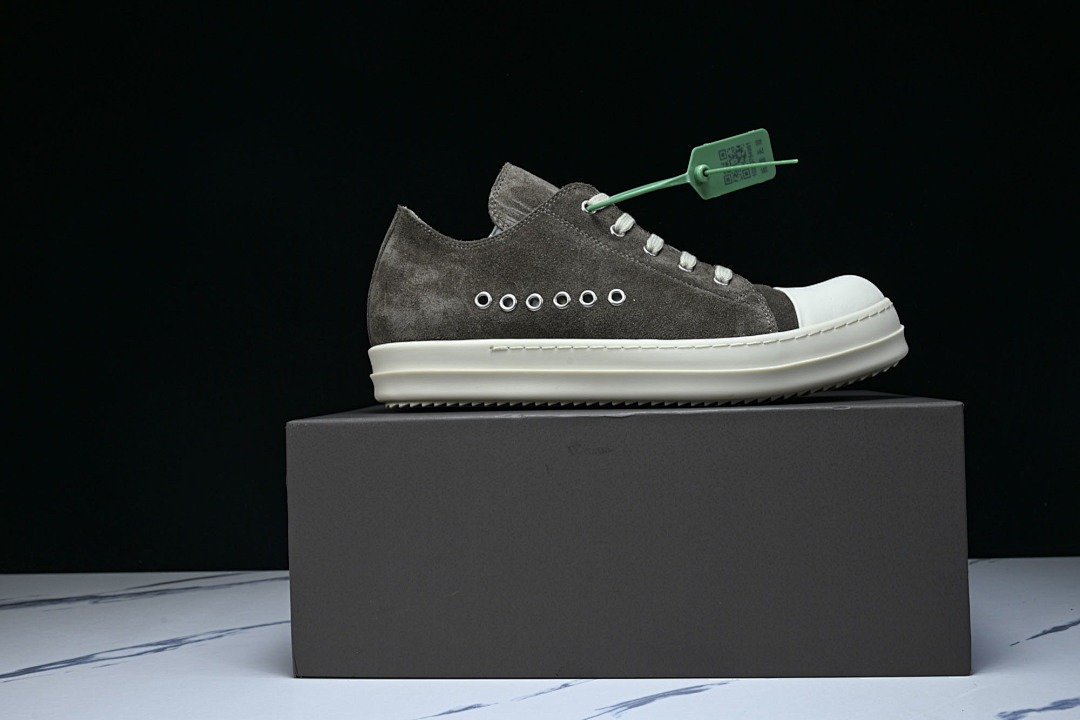 RO Sneakers