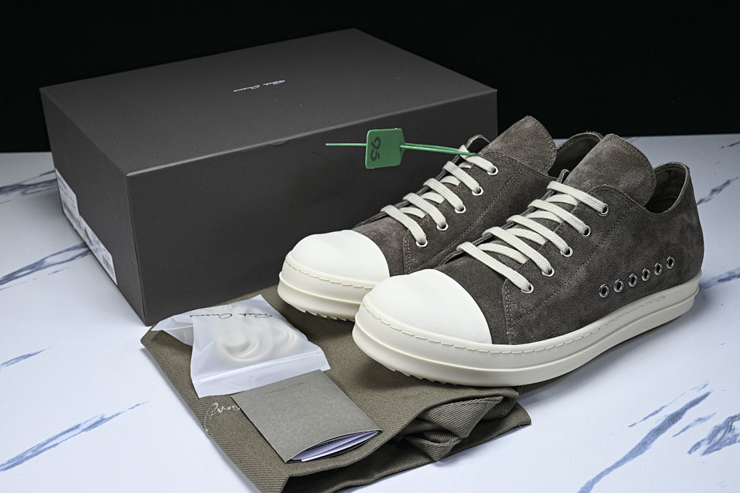RO Sneakers