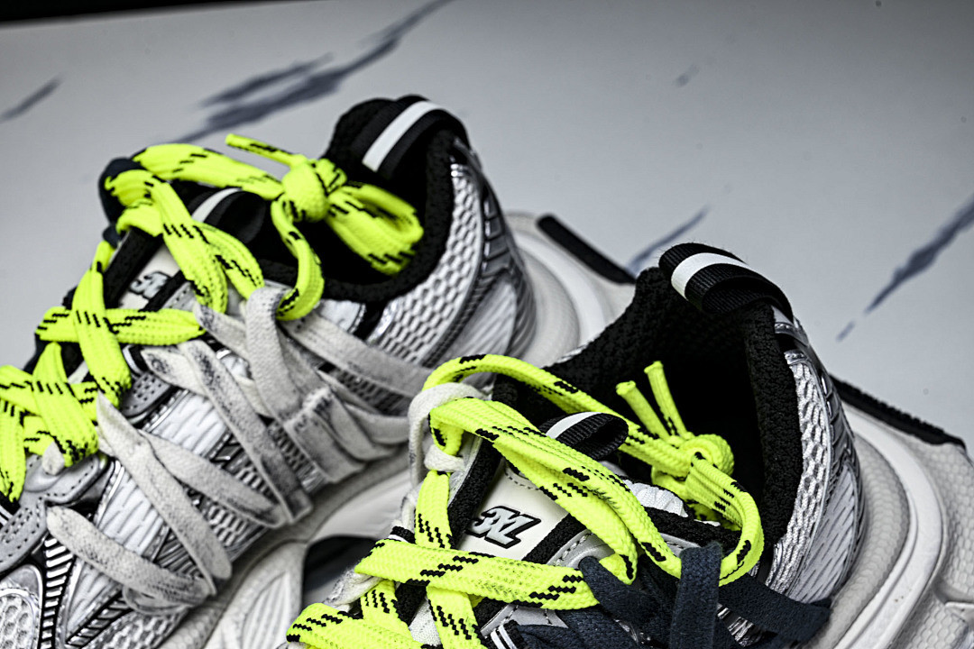 Ba1en*iaga Sneaker 3XL