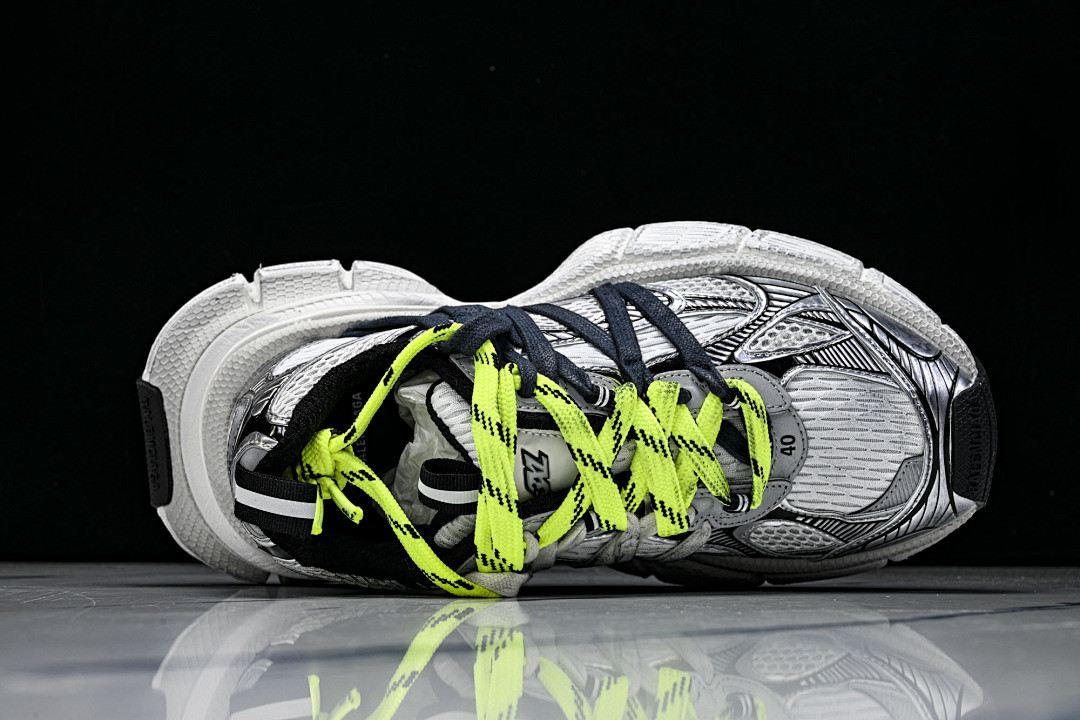 Ba1en*iaga Sneaker 3XL