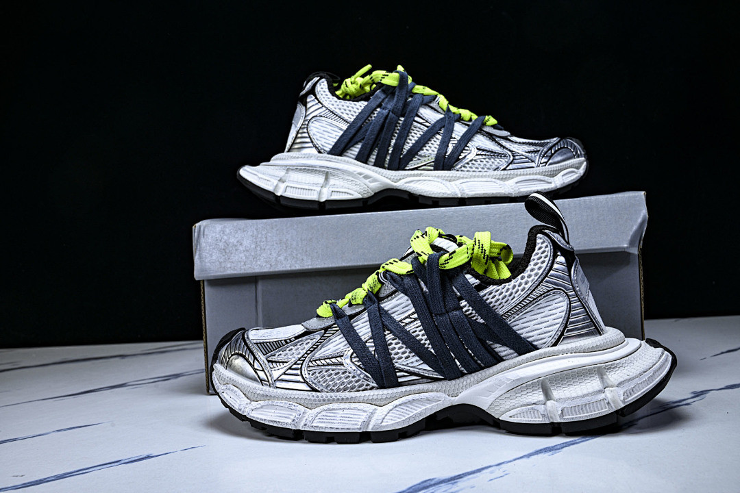 Ba1en*iaga Sneaker 3XL