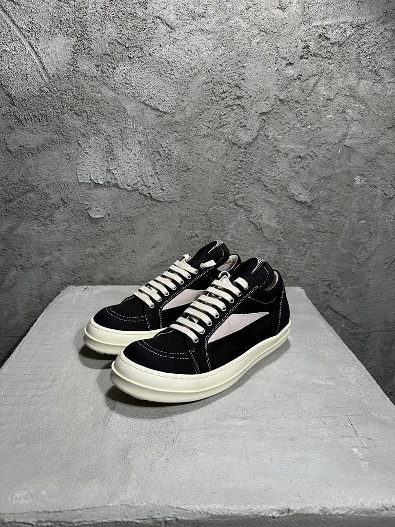 RO Sneakers