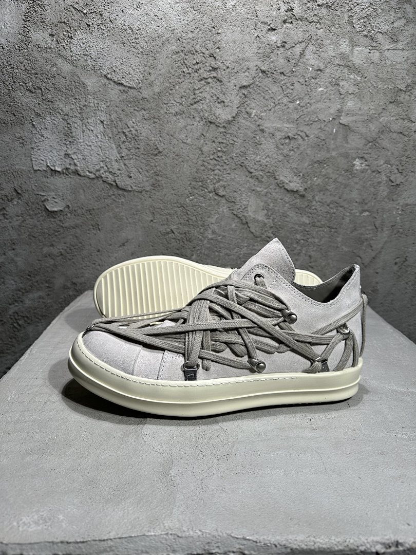 RO Sneakers