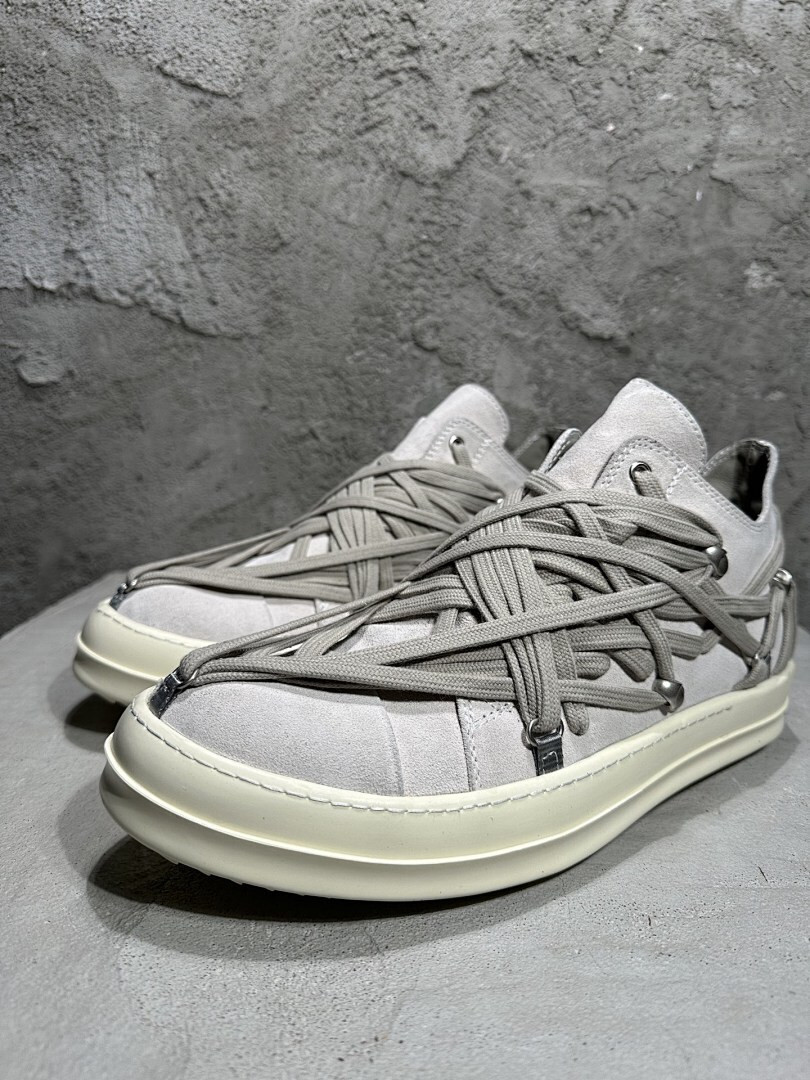 RO Sneakers