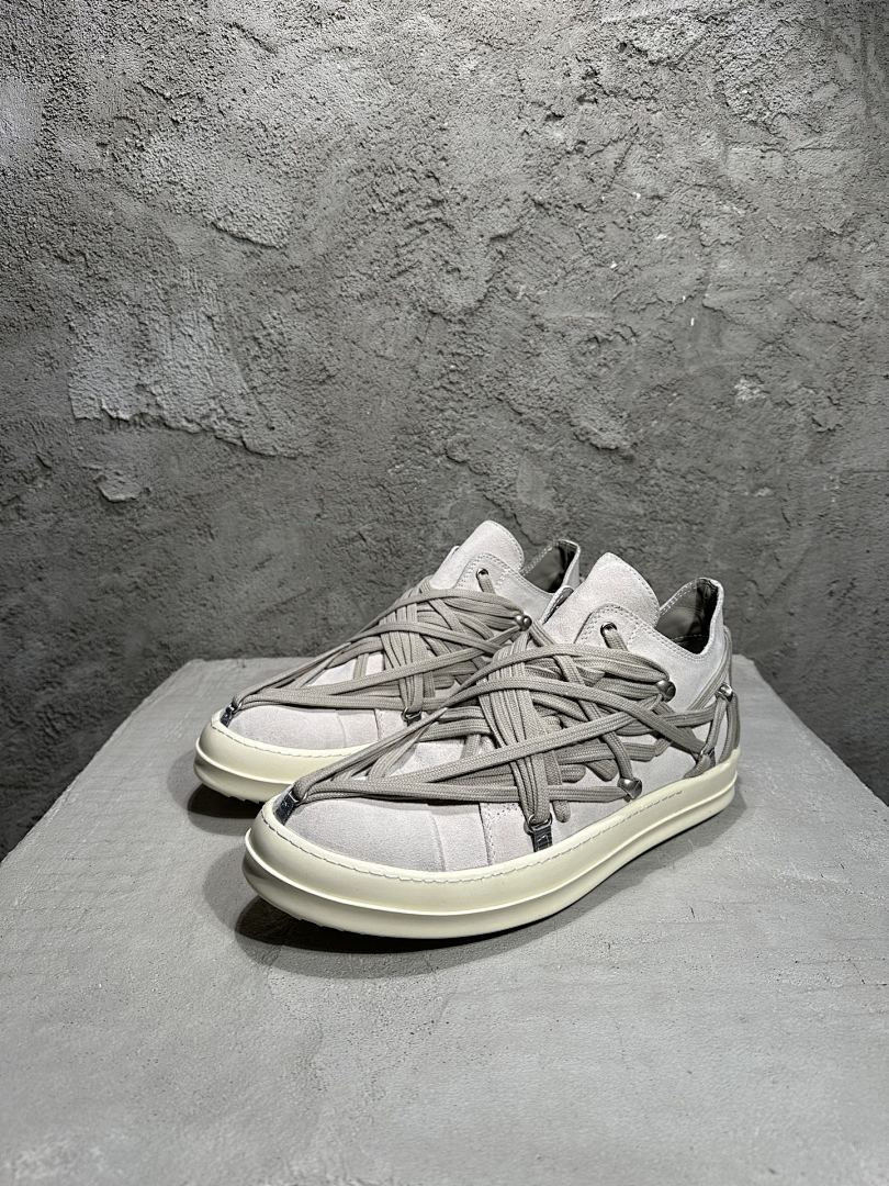 RO Sneakers