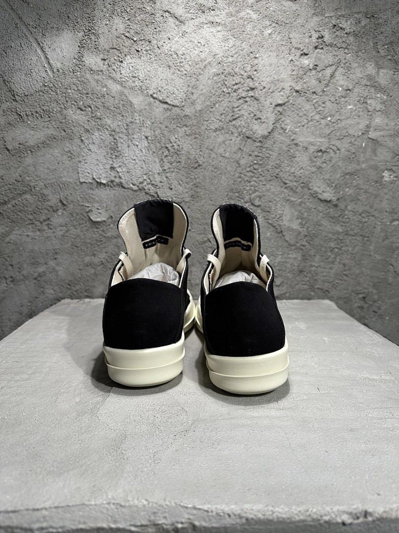 RO Sneakers