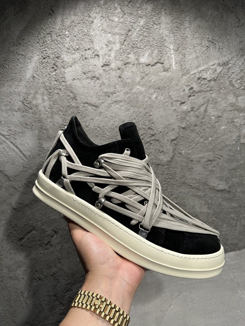 RO Sneakers