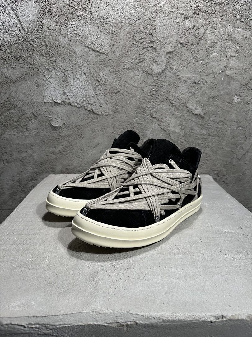 RO Sneakers