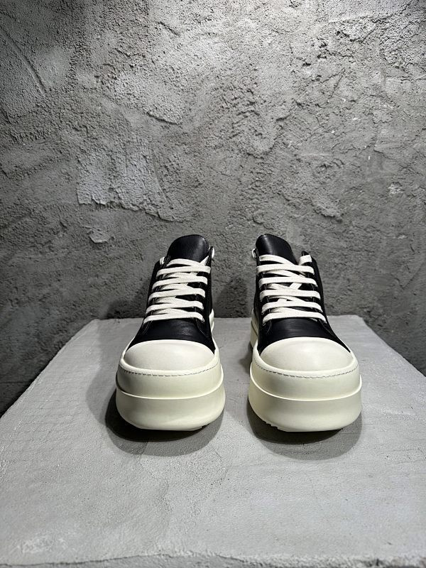 RO Sneakers