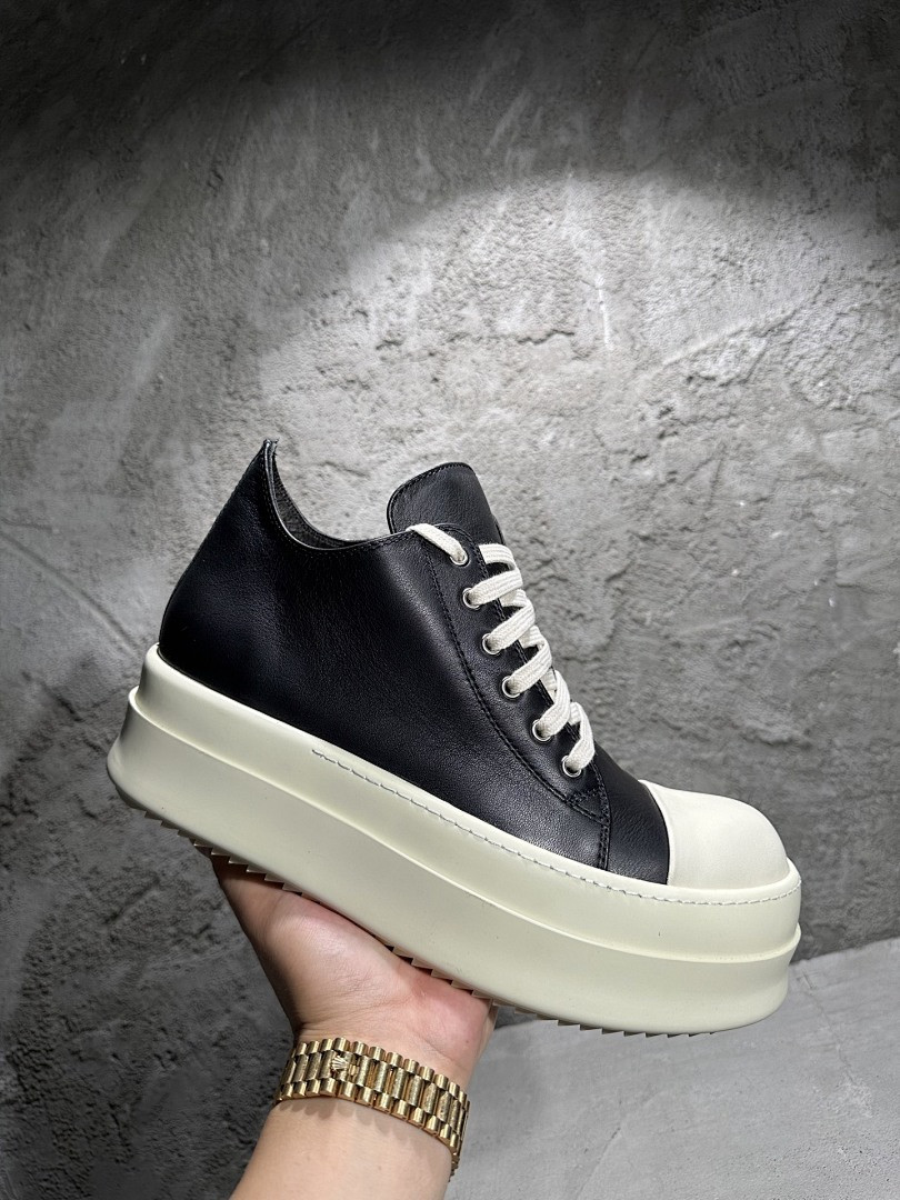 RO Sneakers