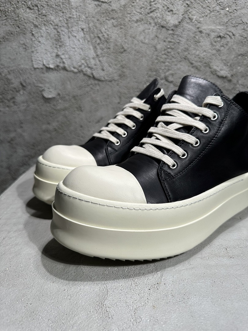 RO Sneakers