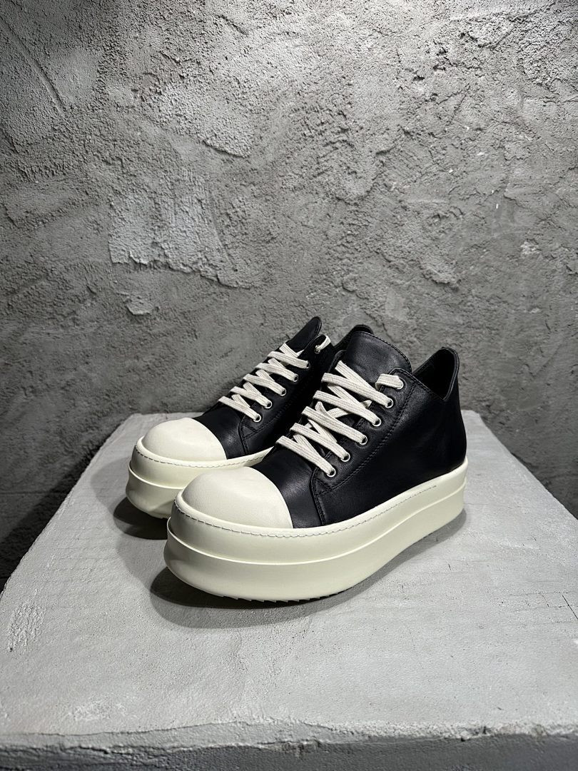RO Sneakers
