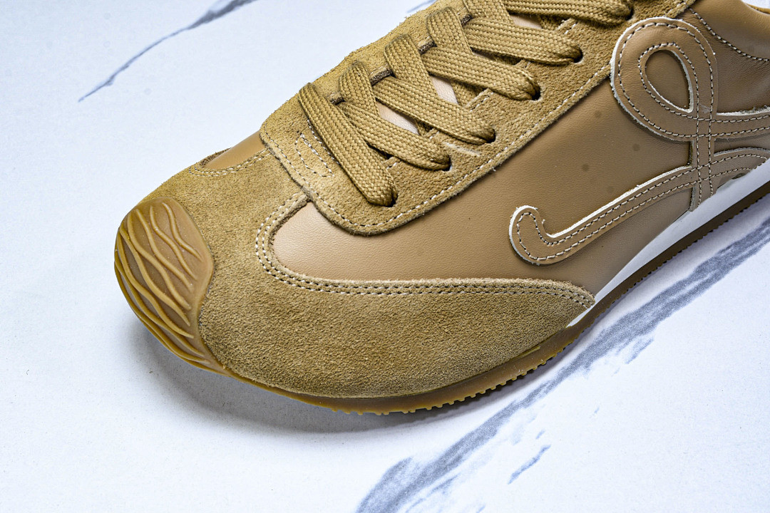 L0ew* SNEAKER