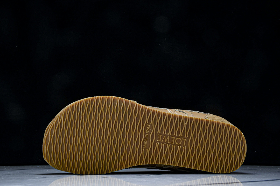 L0ew* SNEAKER