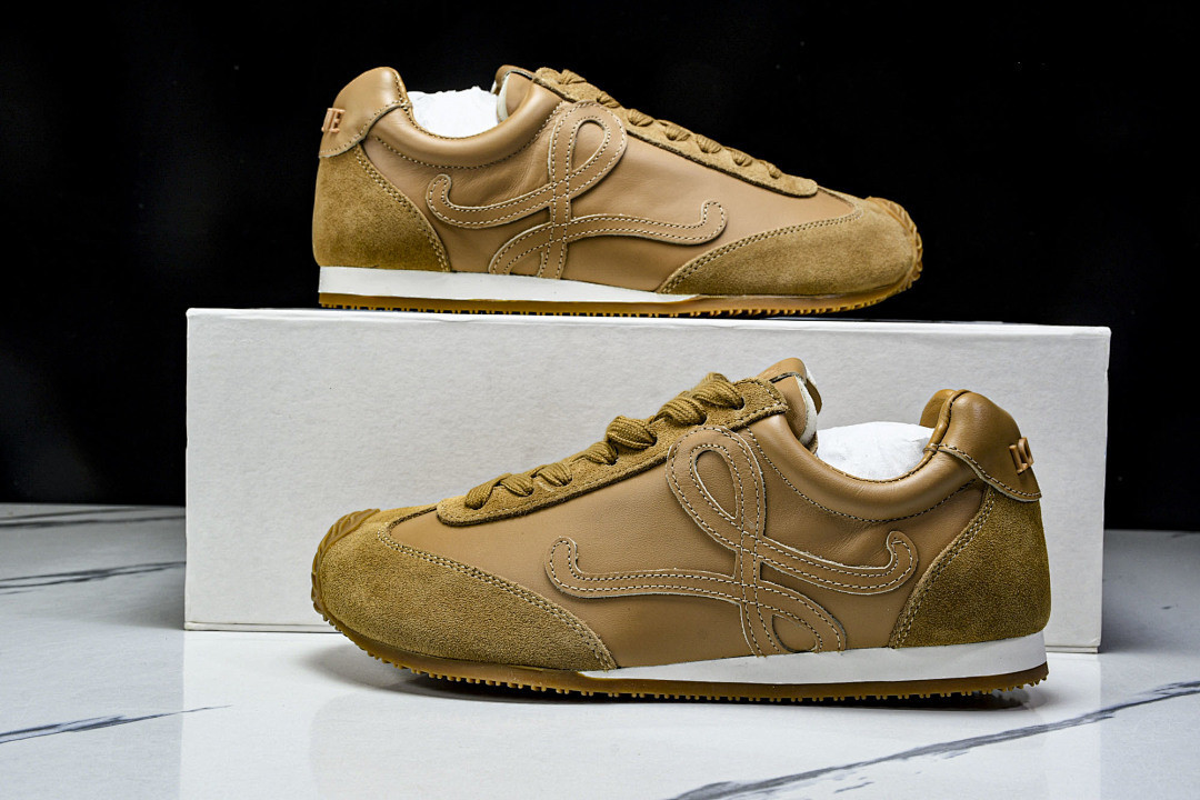 L0ew* SNEAKER