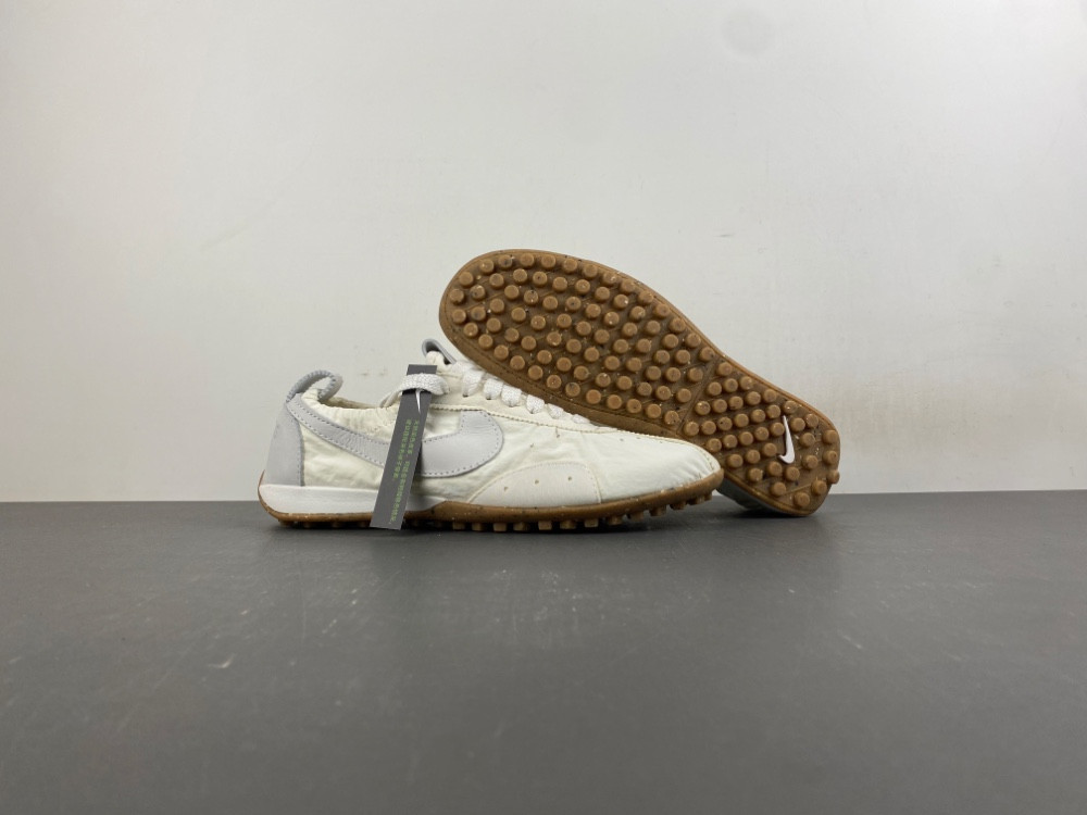 Jacquemus x Nike Jacumoon Shoe HV8547-002
