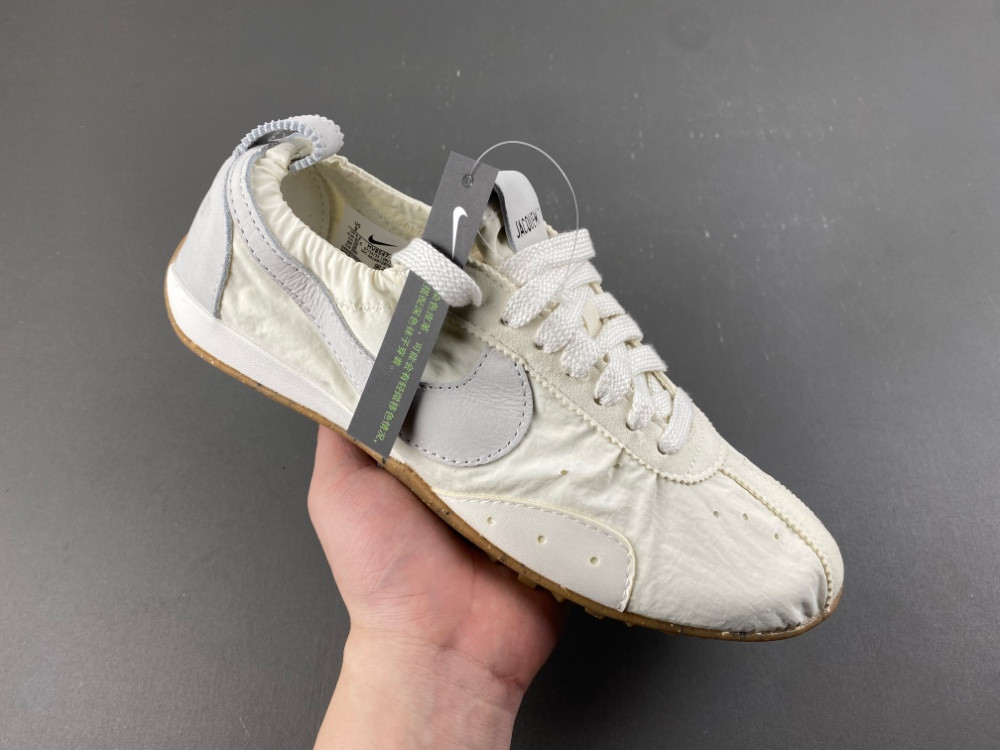 Jacquemus x Nike Jacumoon Shoe HV8547-002