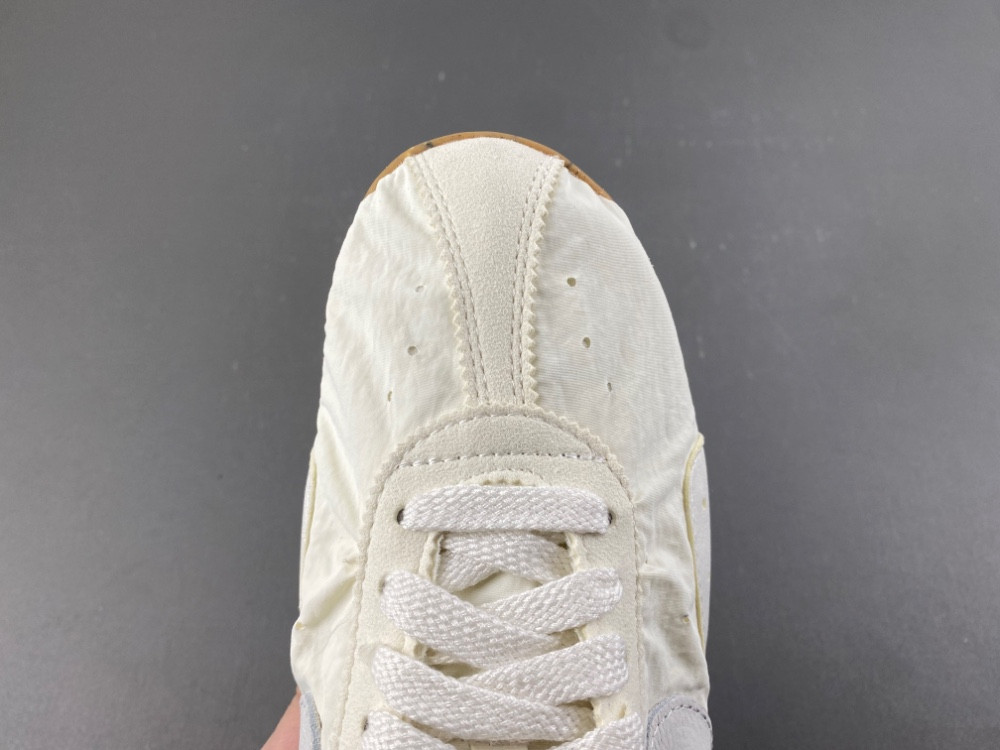 Jacquemus x Nike Jacumoon Shoe HV8547-002